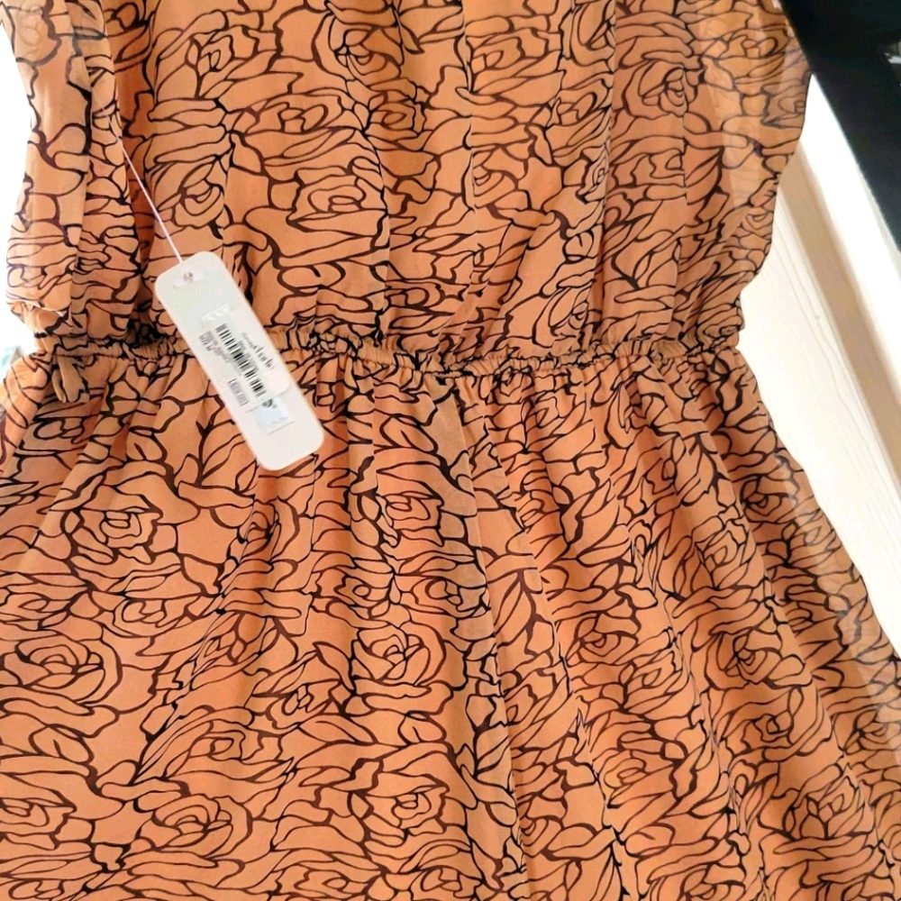 Dress - Picture 4 of 7